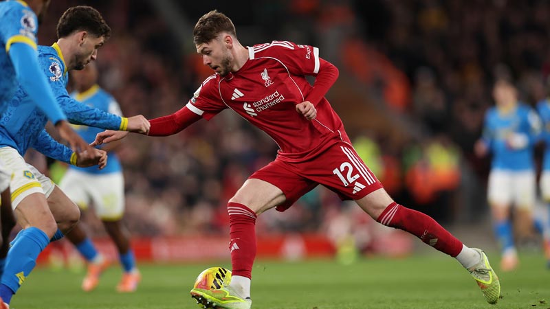 Theshy四项数据全部第一！吃最少的经济，打最高的输出