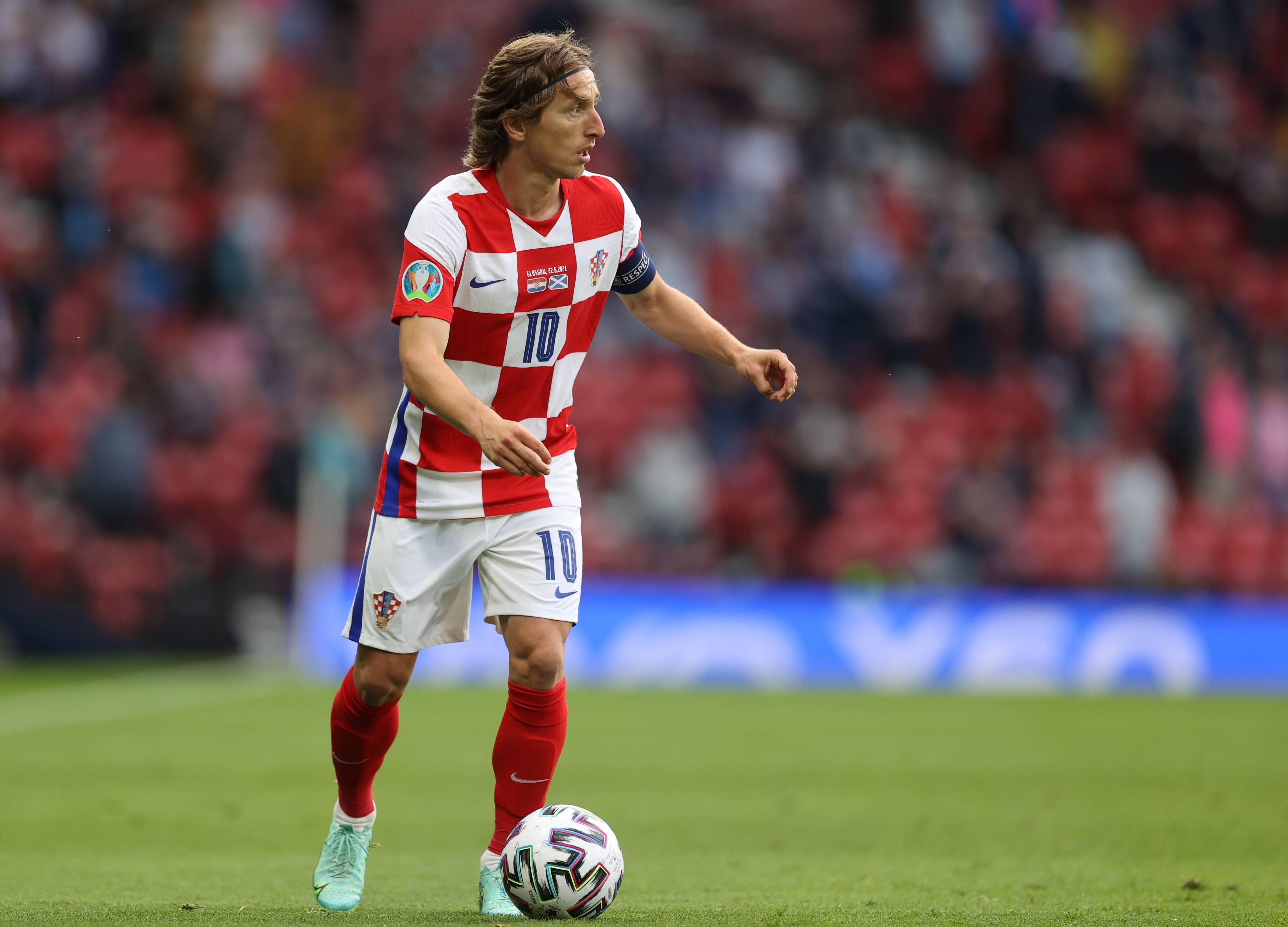 昨日重现！约克3分球“绝杀”广东队 球迷：杜锋太迷恋1人了