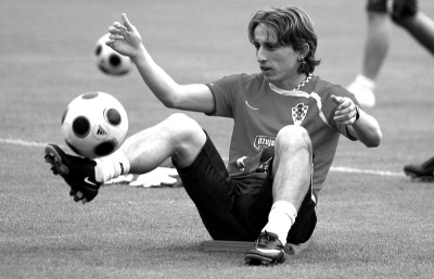 独行侠官方：浓眉伤势无需手术 恢复时间预计六周左右