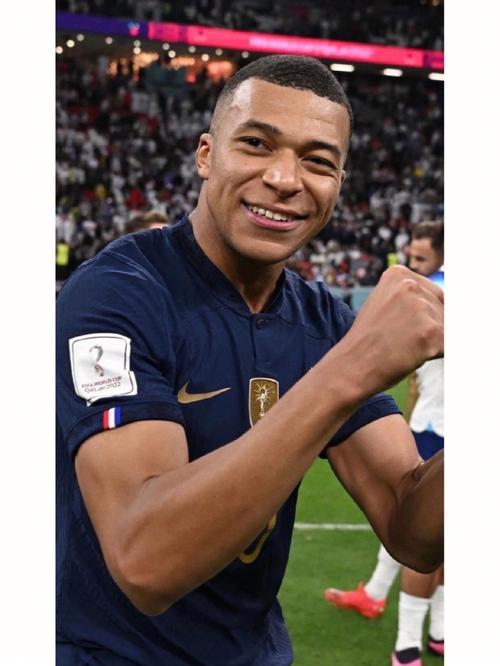 点球破门，哈兰德当选曼城vs布莱顿全场最佳球员